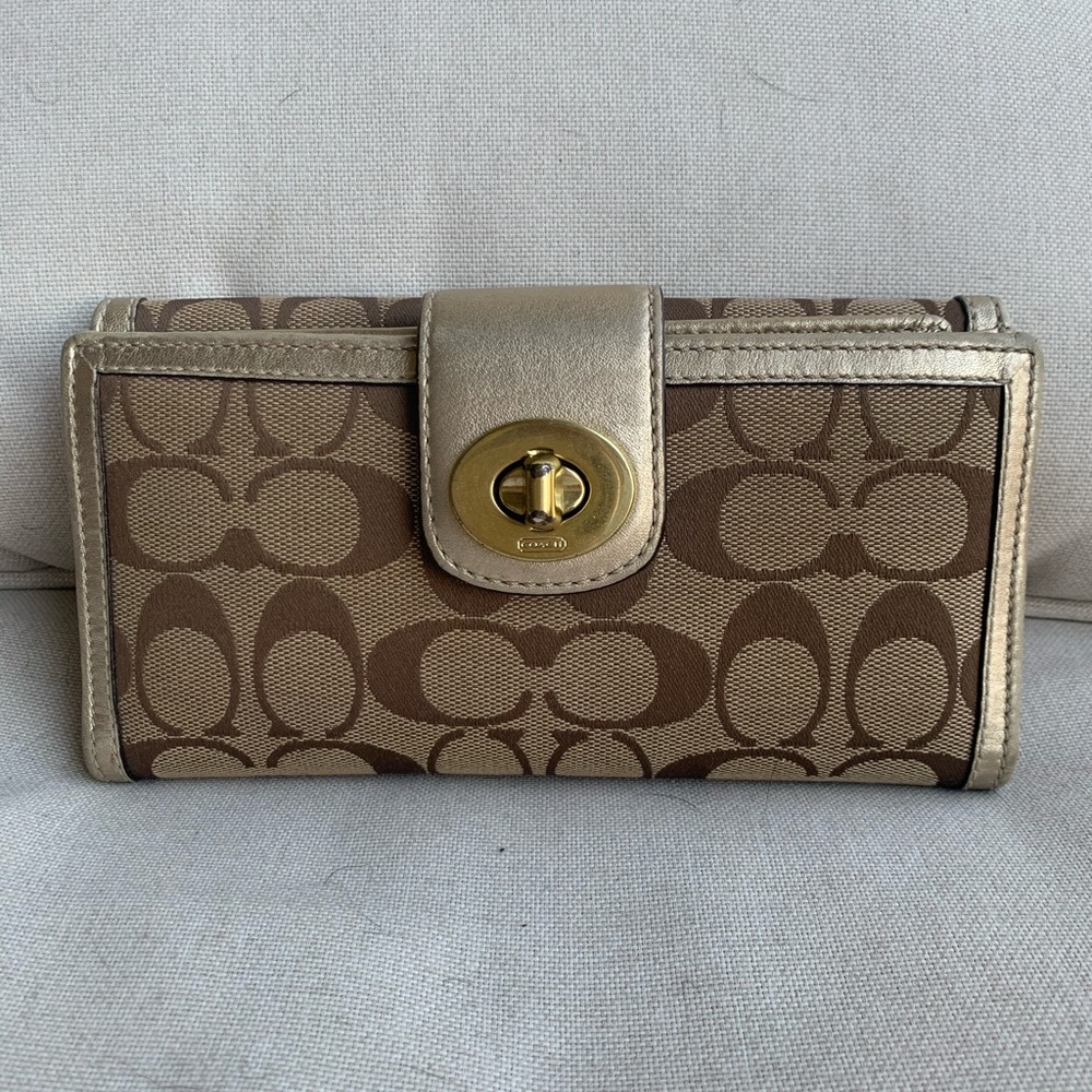 Coach Classic C Wallet